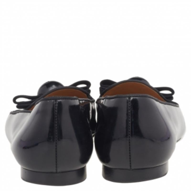 Salvatore Ferragamo Schwarze Lackleder-Sessel mit Smoking-Schleife Größe 37 Damen im Angebot