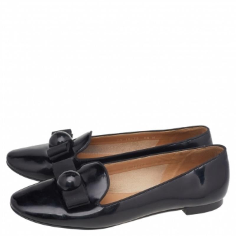 Salvatore Ferragamo Schwarze Lackleder-Sessel mit Smoking-Schleife Größe 37 im Angebot 3