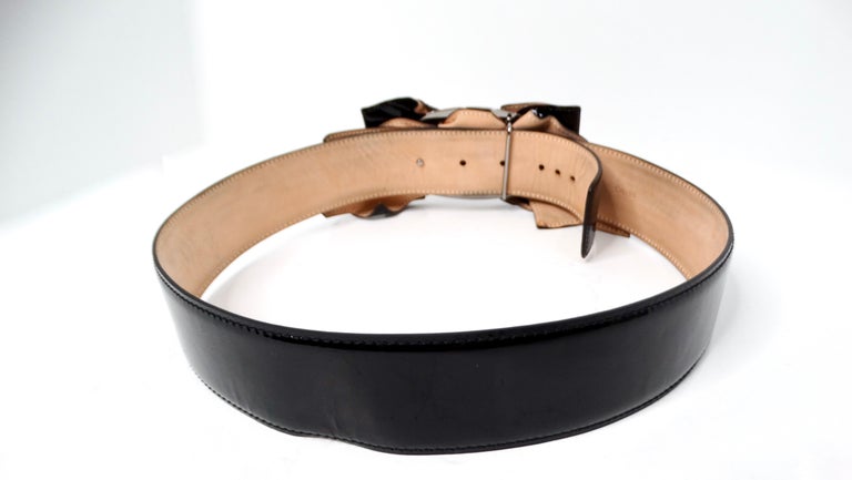 Salvatore Ferragamo Black Patent Leather Bow Style Belt For  display picture 1