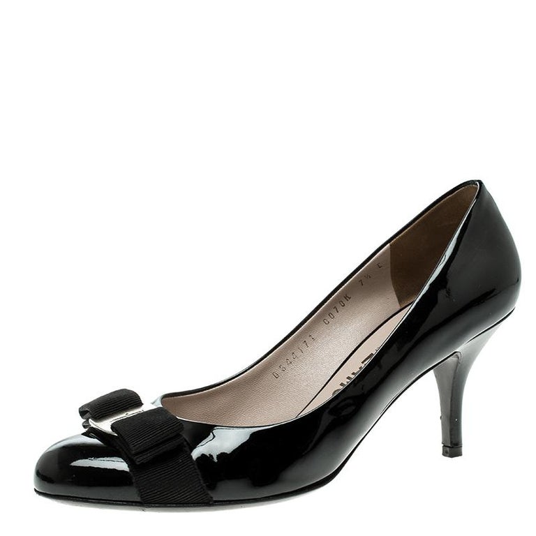 salvatore ferragamo vara heels