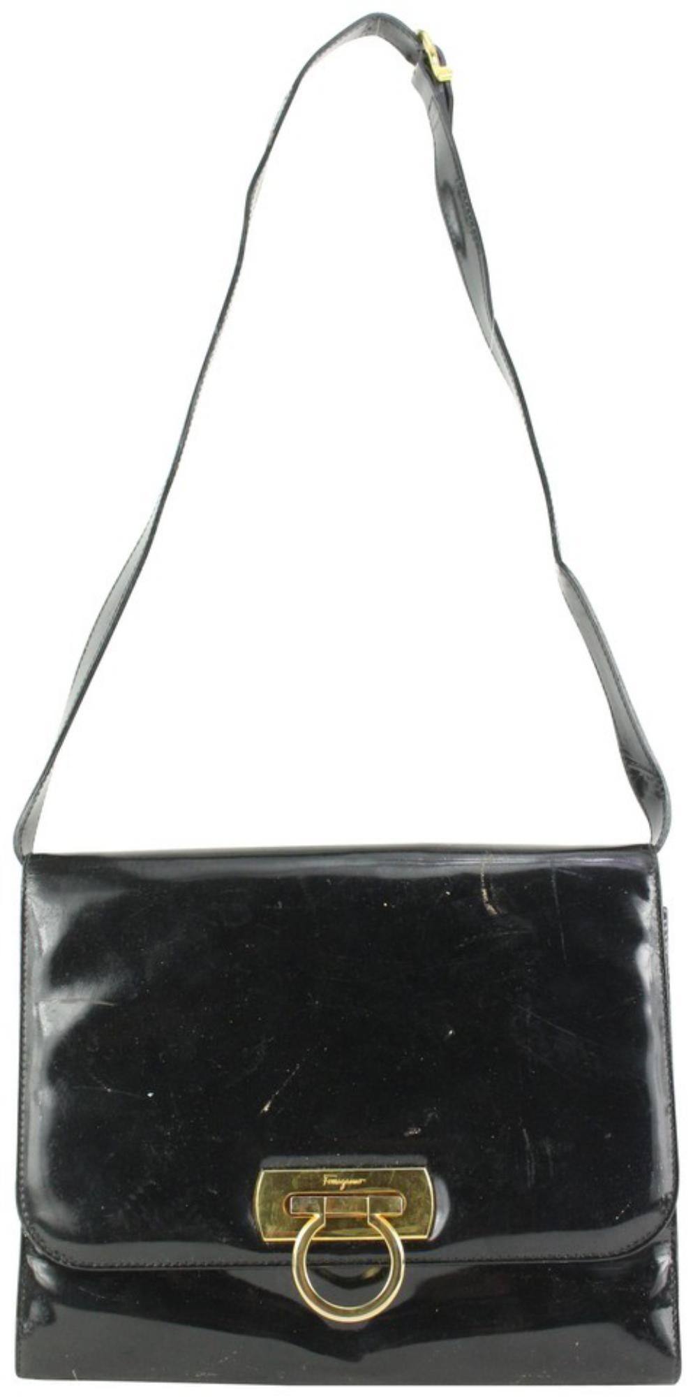 Salvatore Ferragamo Black Patent Leather Gold Gancini Logo Shoulder Flap Bag  For Sale 7