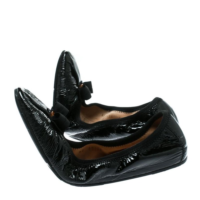 Salvatore Ferragamo Black Patent Leather My Joy Scrunch Ballet Flats Size  40 For Sale at 1stDibs | scrunch of joy