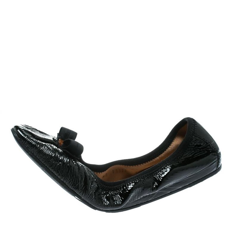 Salvatore Ferragamo Black Patent Leather My Joy Scrunch Ballet Flats Size 40 For Sale at 1stDibs