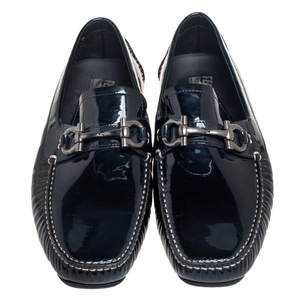 Salvatore Ferragamo Black Patent Leather Parigi Gancini Driver Loafers Size 43 In Excellent Condition In Dubai, Al Qouz 2