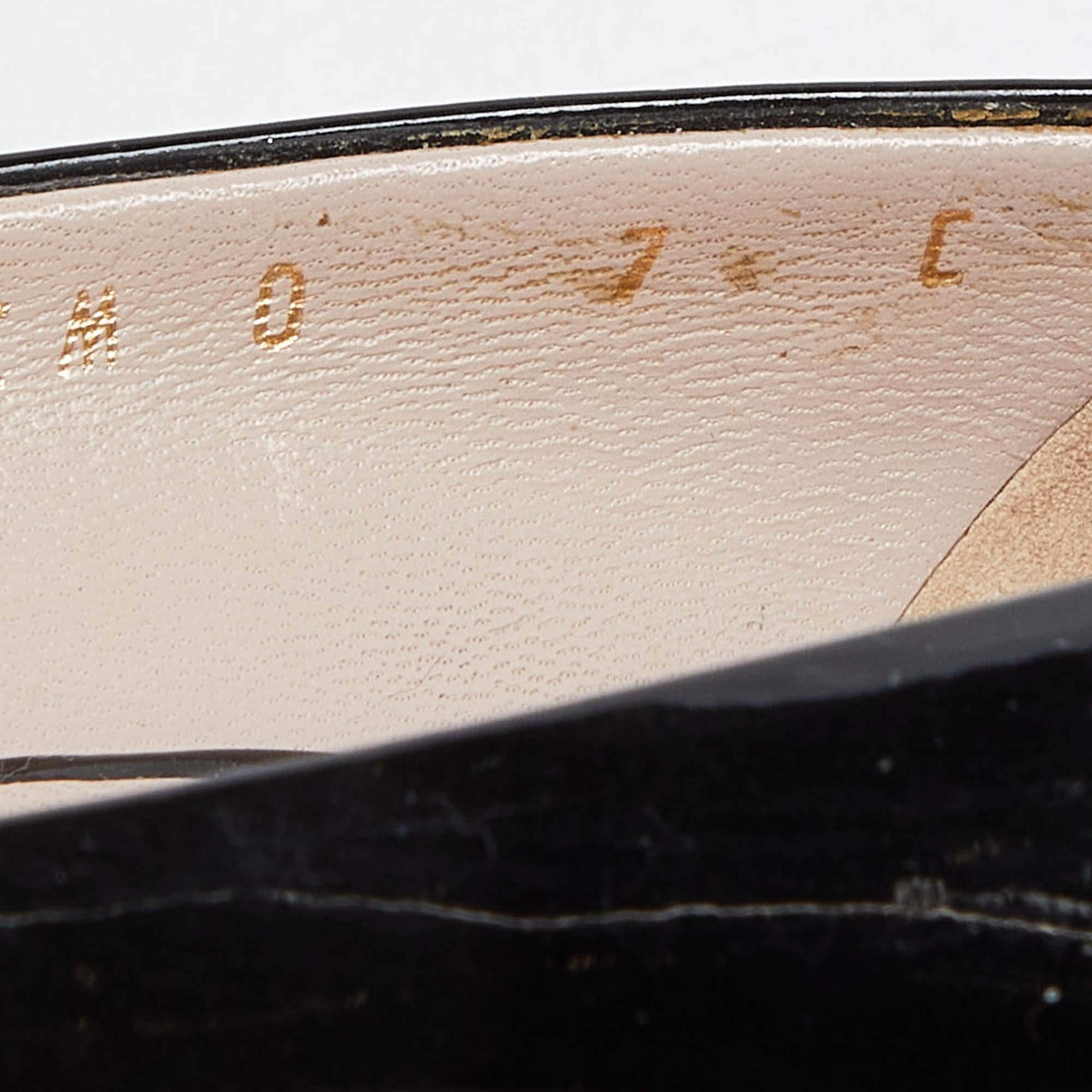 Salvatore Ferragamo Black Patent Leather Pumps Size 37.5 For Sale 3