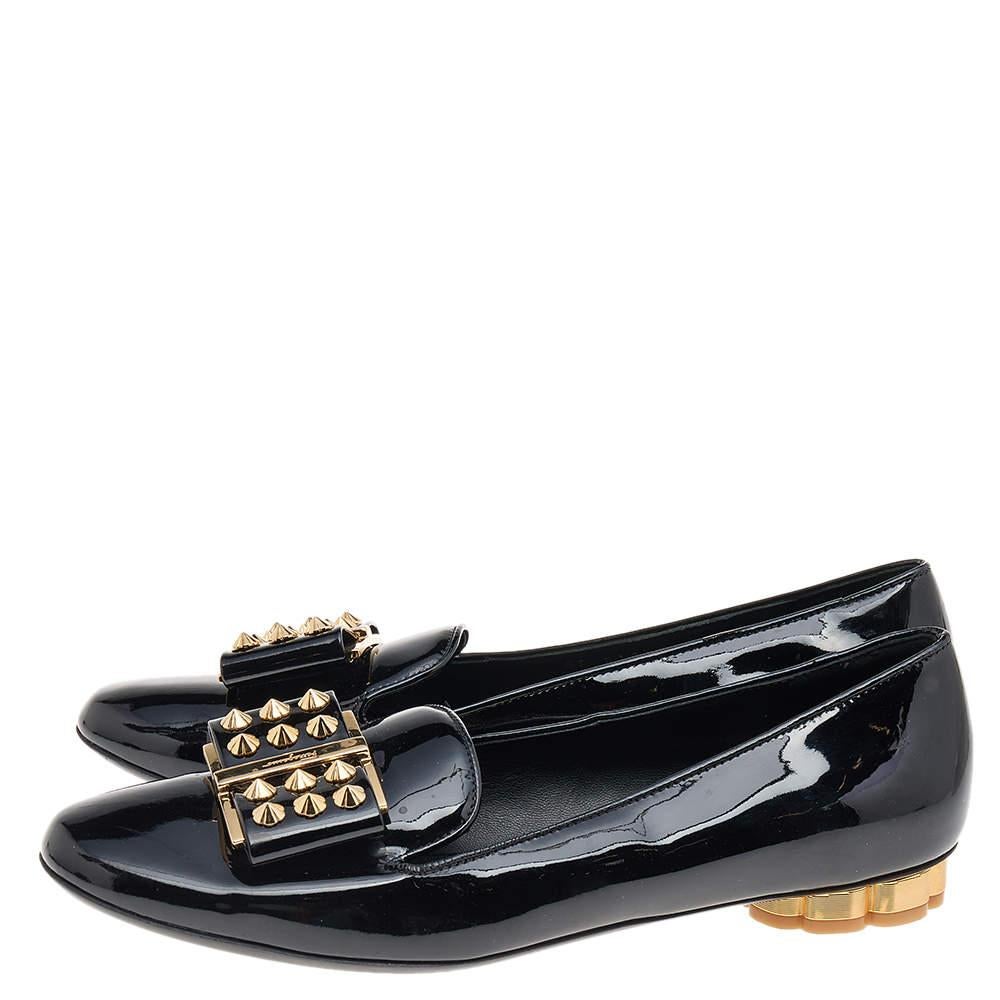 Salvatore Ferragamo Black Patent Leather Smoking Slippers Size 36.5 In Good Condition For Sale In Dubai, Al Qouz 2