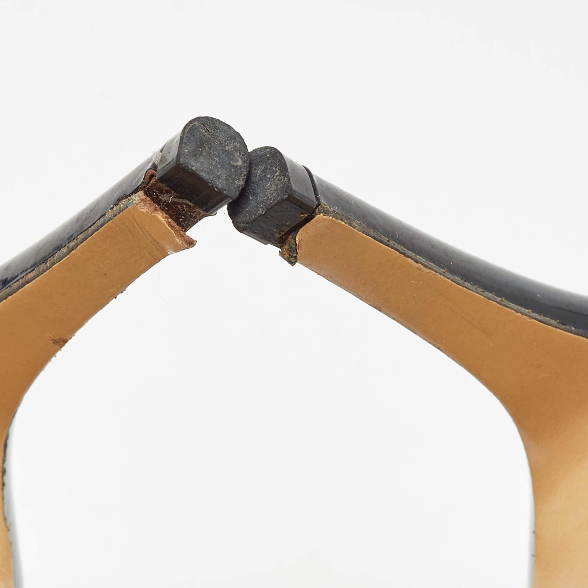 Salvatore Ferragamo - Escarpins en cuir verni noir avec nœud Taille 40.5 en vente 3