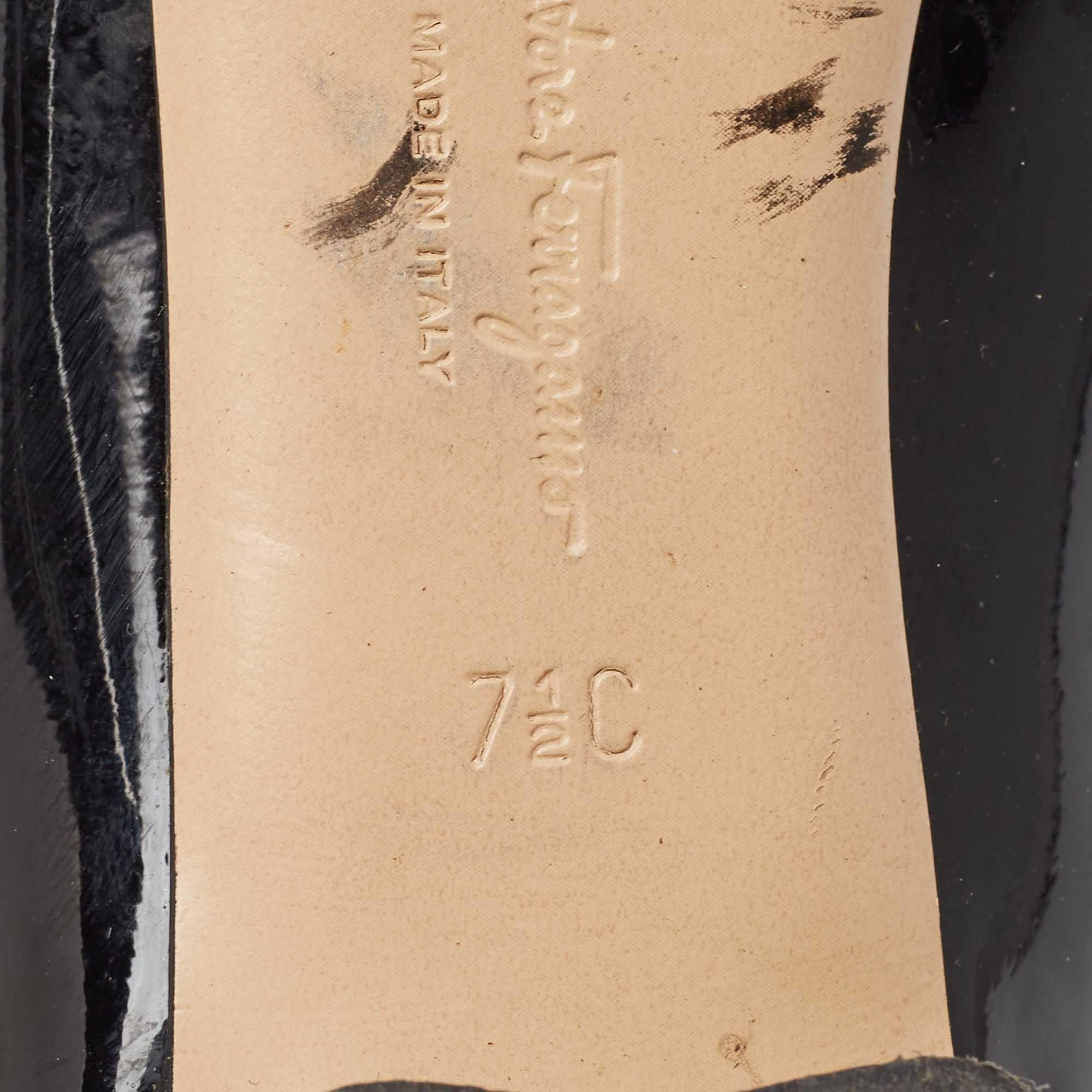 Salvatore Ferragamo Black Patent Leather Vara Bow Pumps Size 38 4