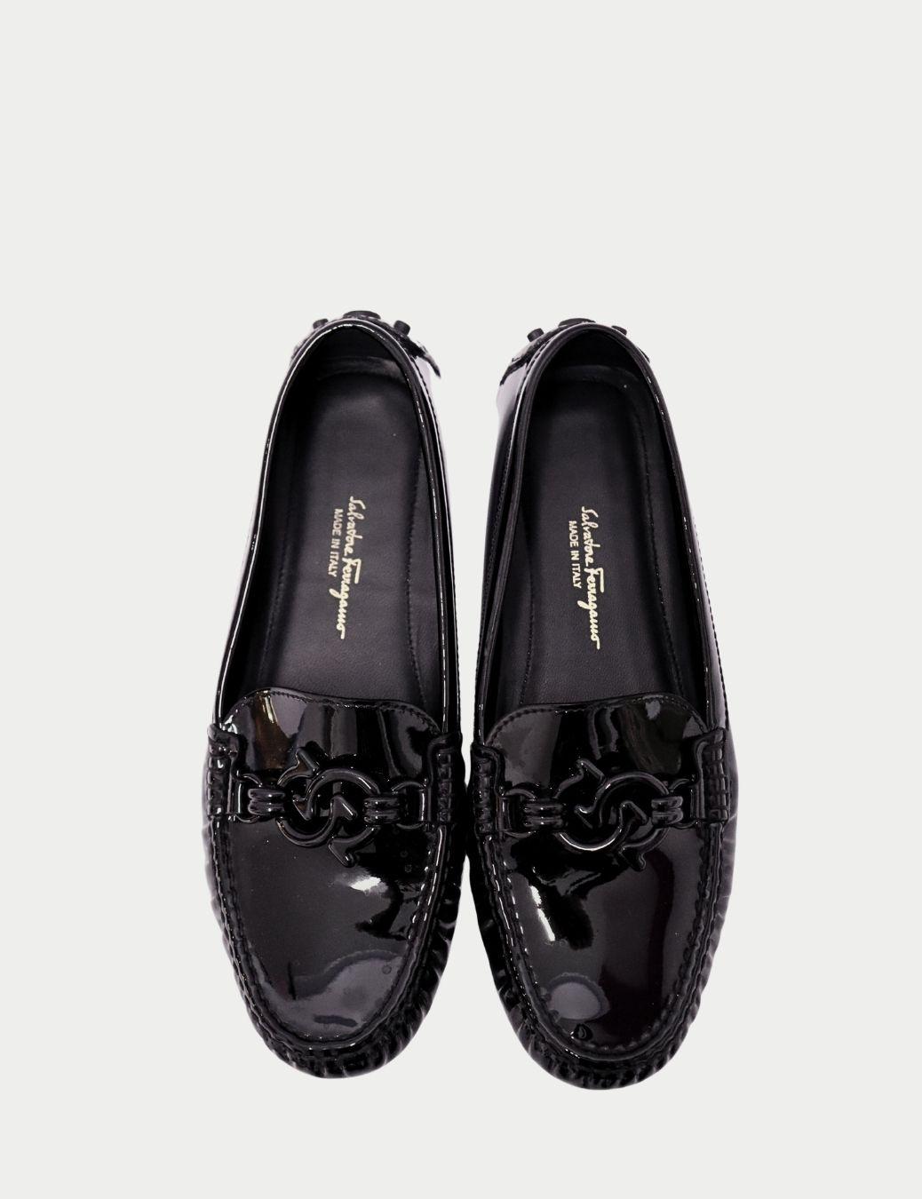 da uomo o donna Salvatore Ferragamo Mocassini Vara in vernice nera - EU 36.5 in vendita