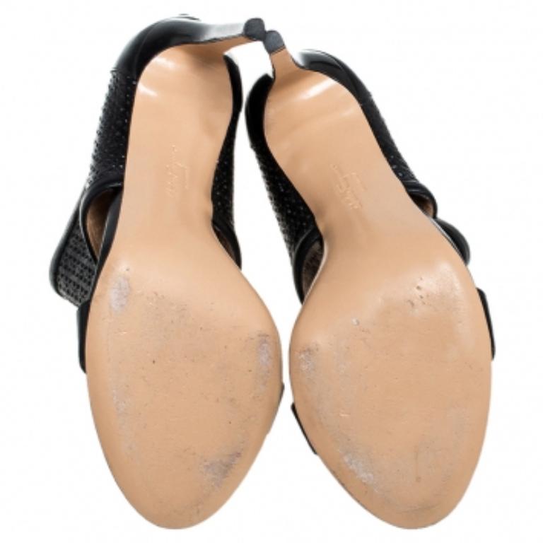 Salvatore Ferragamo Schwarz Perforiertes Leder Pacella Open-Toe Booties Größe 38 im Angebot 3