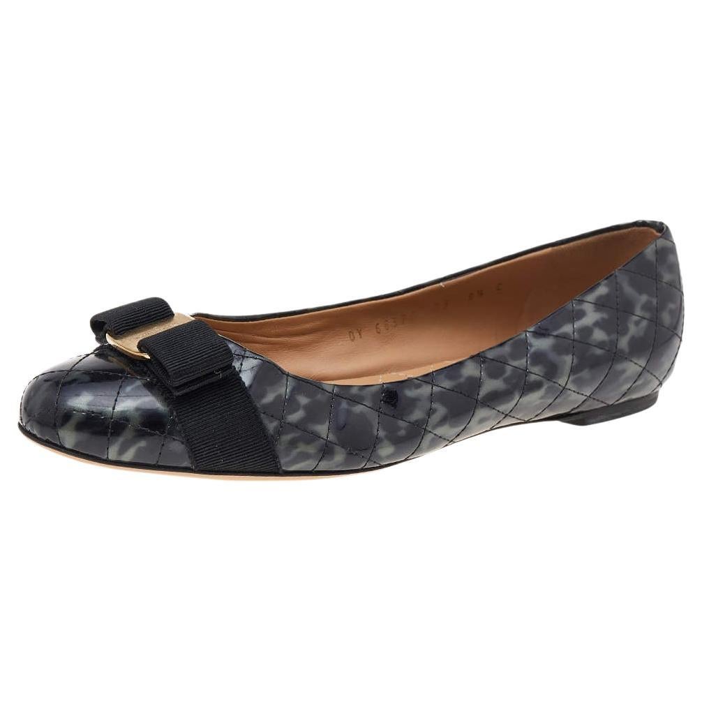 Salvatore Ferragamo Black Quilted Patent Leather Vara Bow Ballet Flats Size 40 For Sale