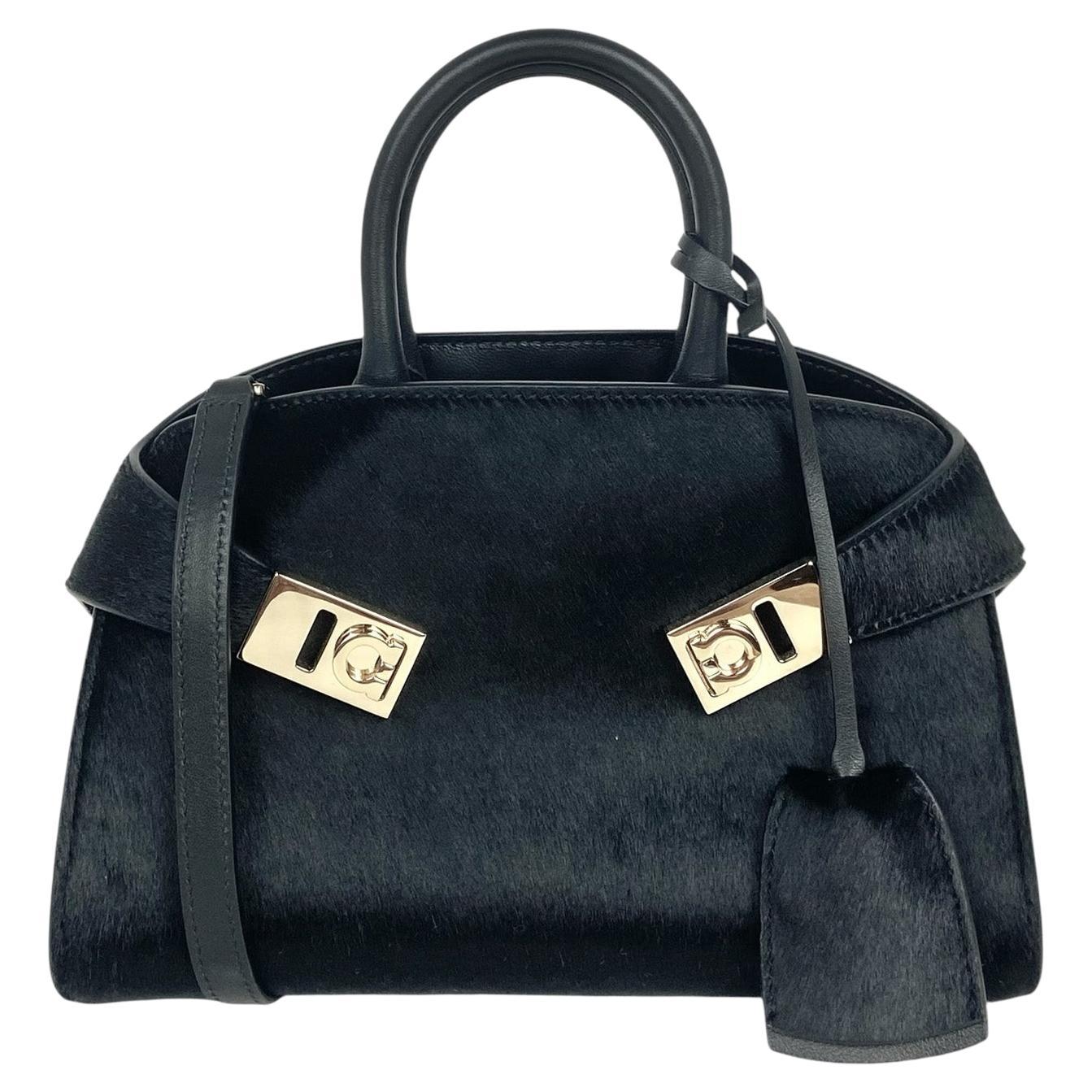 Salvatore Ferragamo - Sac à main en poils de poney noir/rouge à poignée supérieure