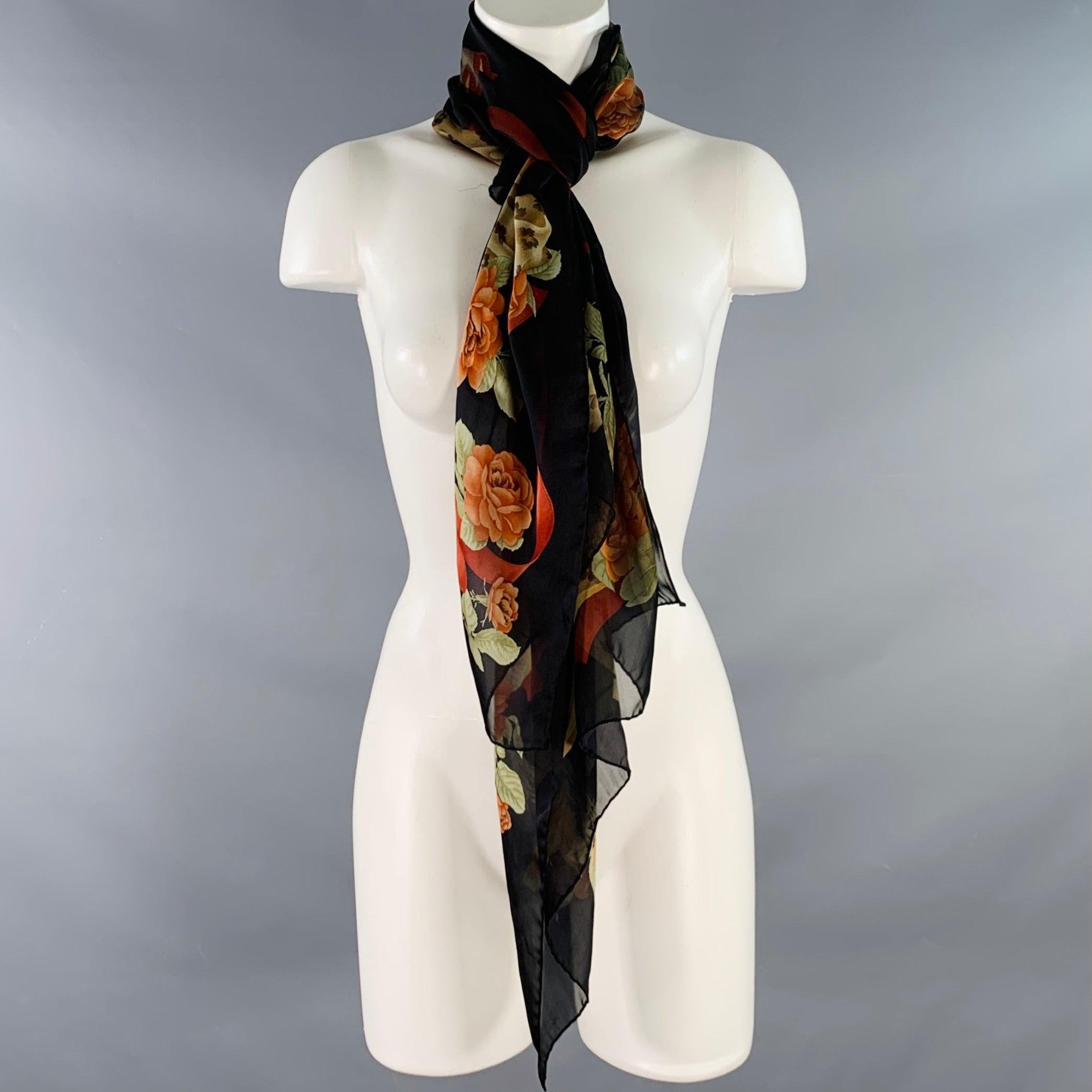 SALVATORE FERRAGAMO Foulard en soie à fleurs rouge noir Châle Pour hommes en vente