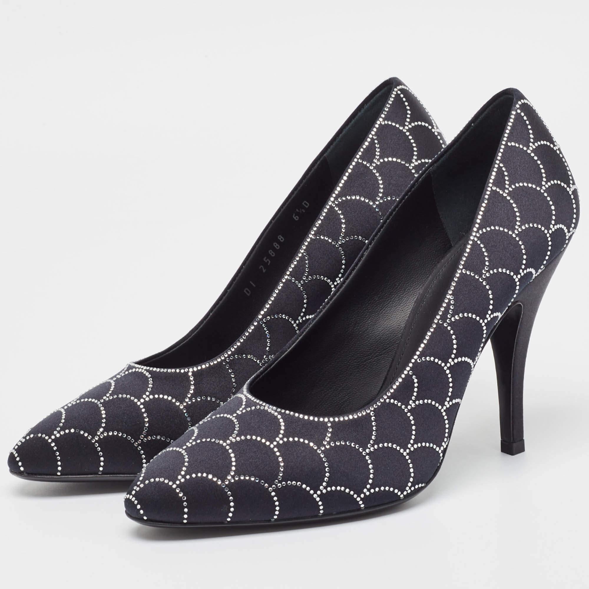 Make a chic style statement with these designer pumps. They showcase sturdy heels and durable soles perfect for your fashionable outings