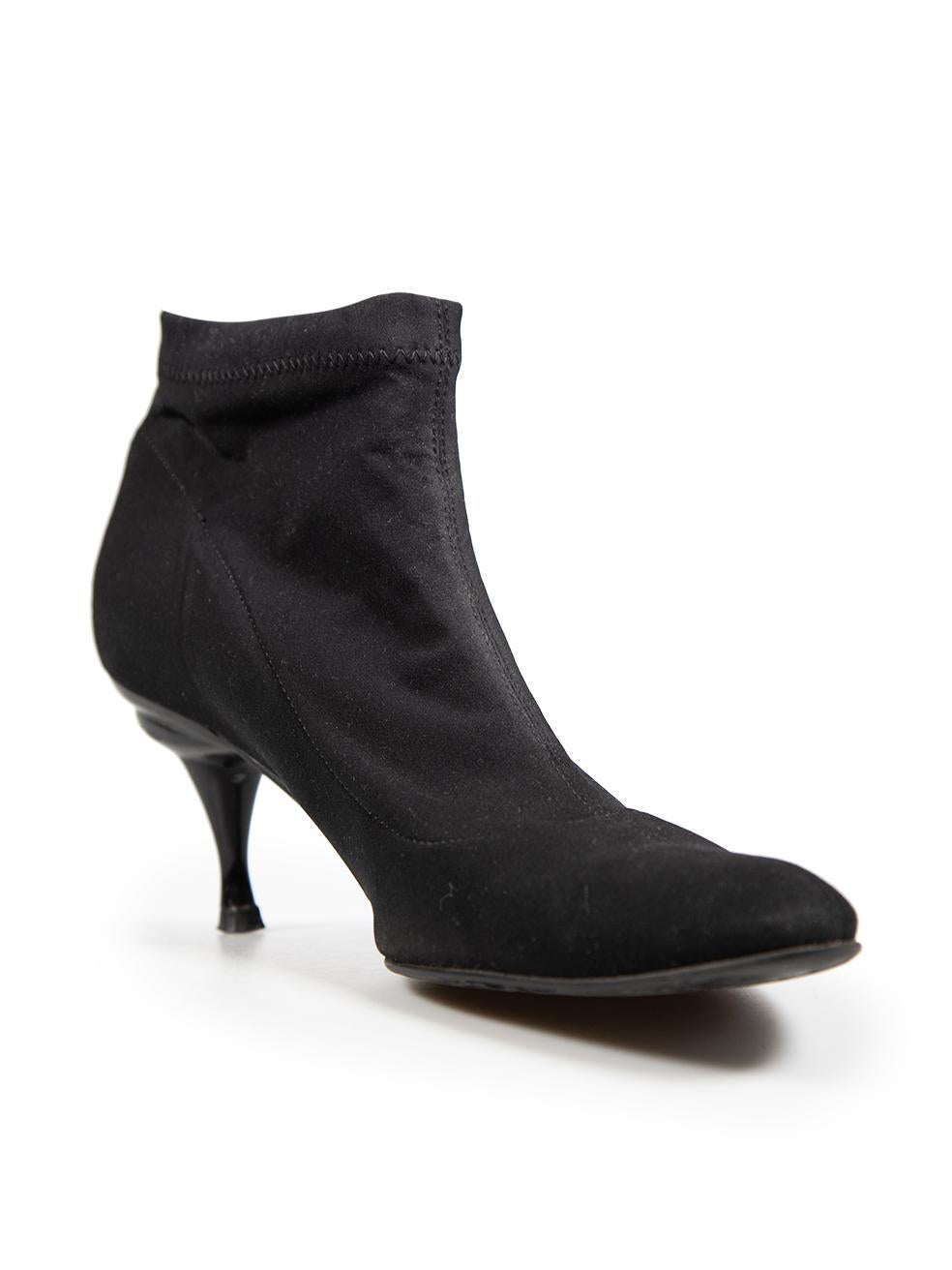 CONDITION is Good. Minor wear to the boots is evident, there is discolouration on the right front tip, the front seam on the left shoe and the rear areas. The right boot has some loose stitching on the front toe box and there are scratches on the