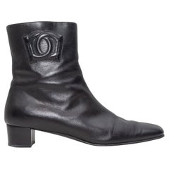 Salvatore Ferragamo  Schwarze schwarze Stiefeletten mit quadratischer Spitze