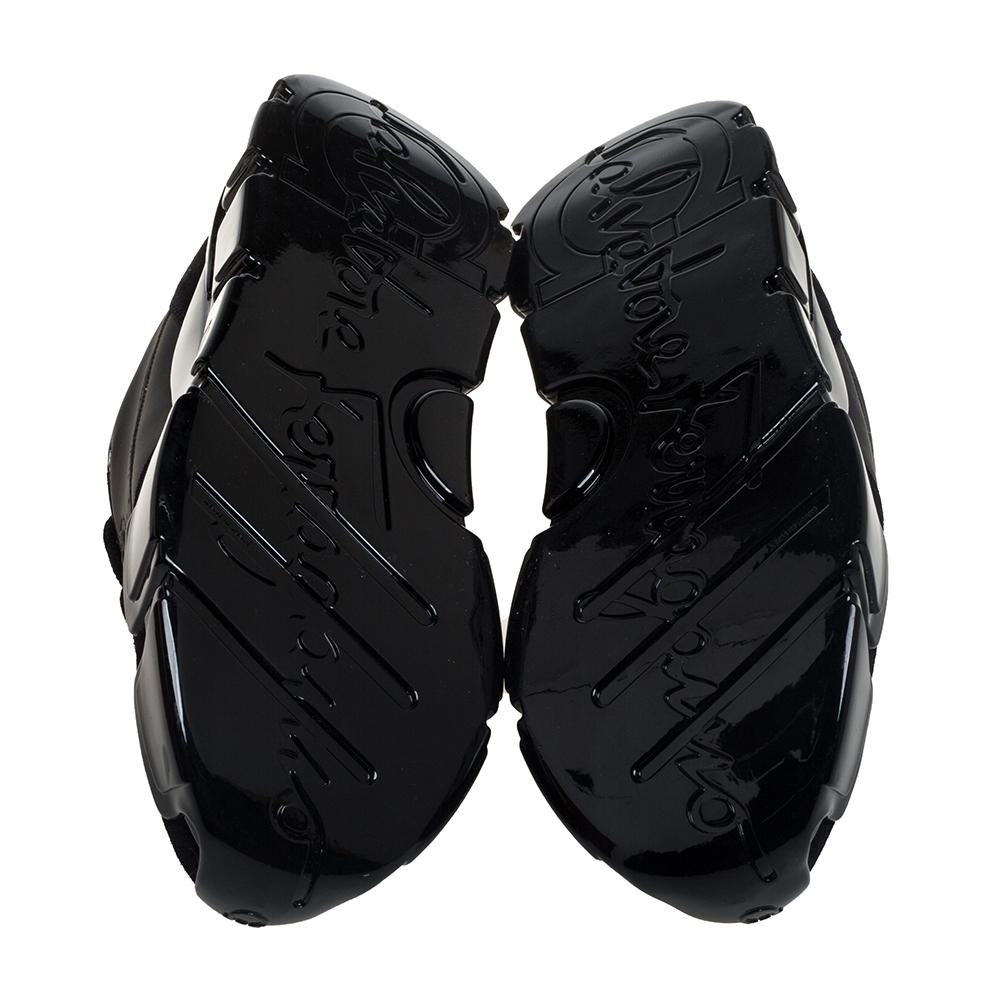 Salvatore Ferragamo Zapatillas bajas Booster 4 de ante y piel negras talla 44 en Nuevo Estado en Dubai, Al Qouz 2