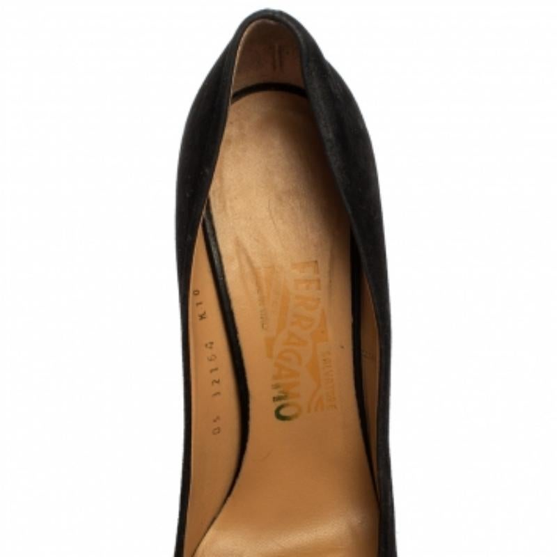 Salvatore Ferragamo Black Suede Carla Vara Bow Pumps Size 38.5 For Sale 3