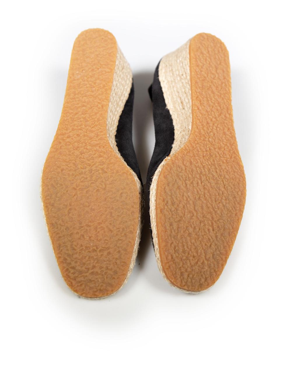 Salvatore Ferragamo Espadrilles compensées en daim noir Taille IT 40.5 Neuf - En vente à London, GB