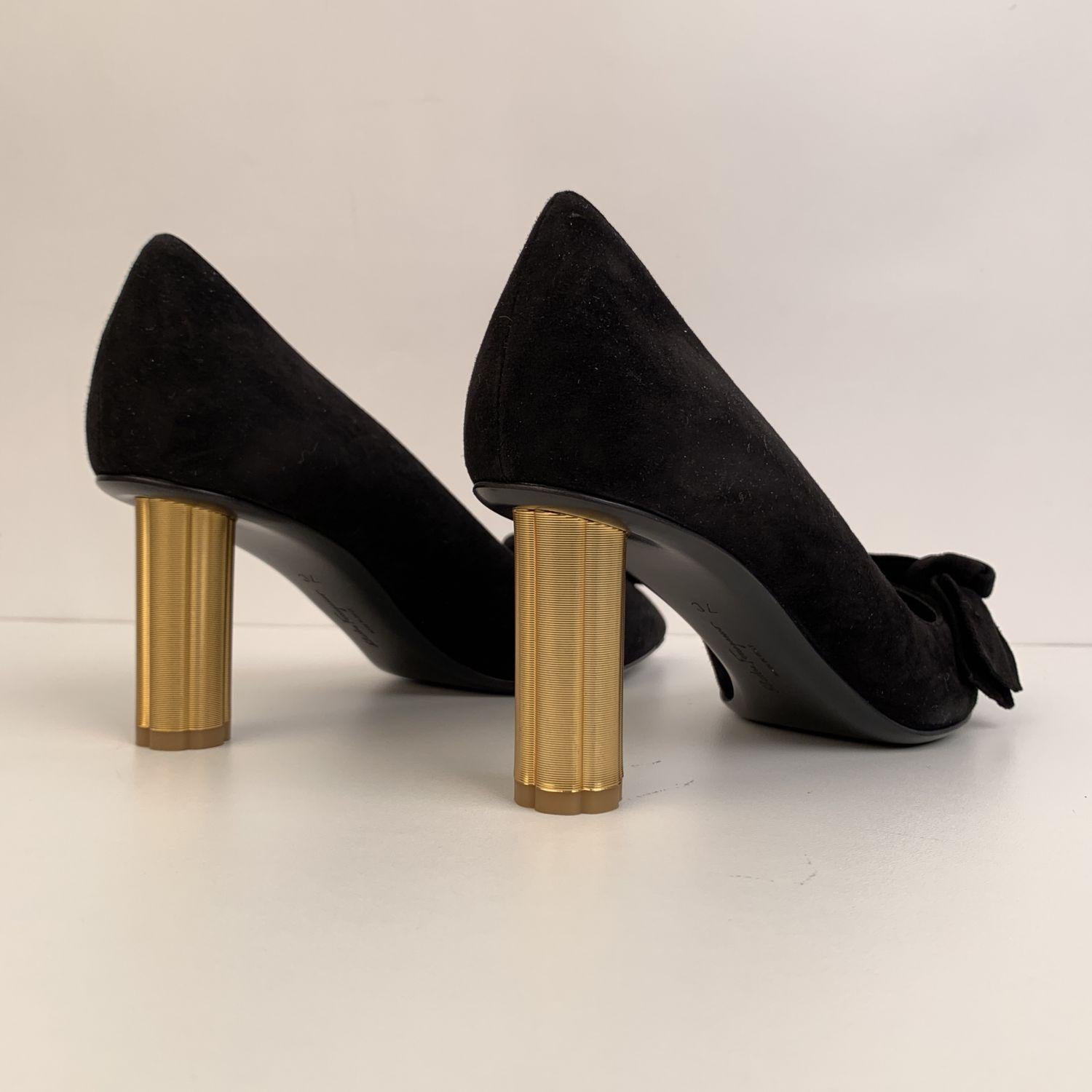 Salvatore Ferragamo Black Suede Garlate Heels Pumps Shoes US 7.5C EU 38 In New Condition In Rome, Rome