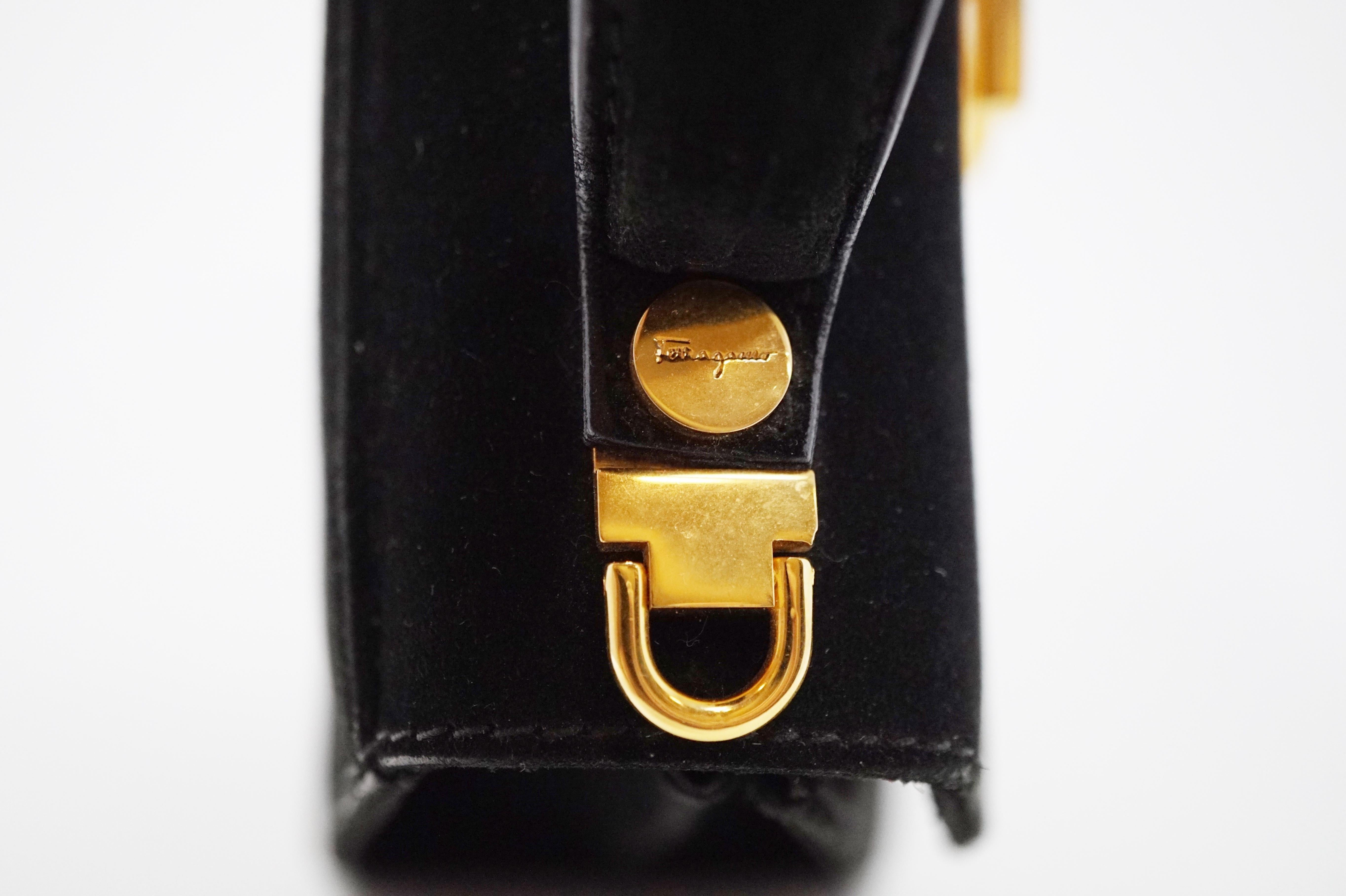 sac vintage ferragamo avec miroir