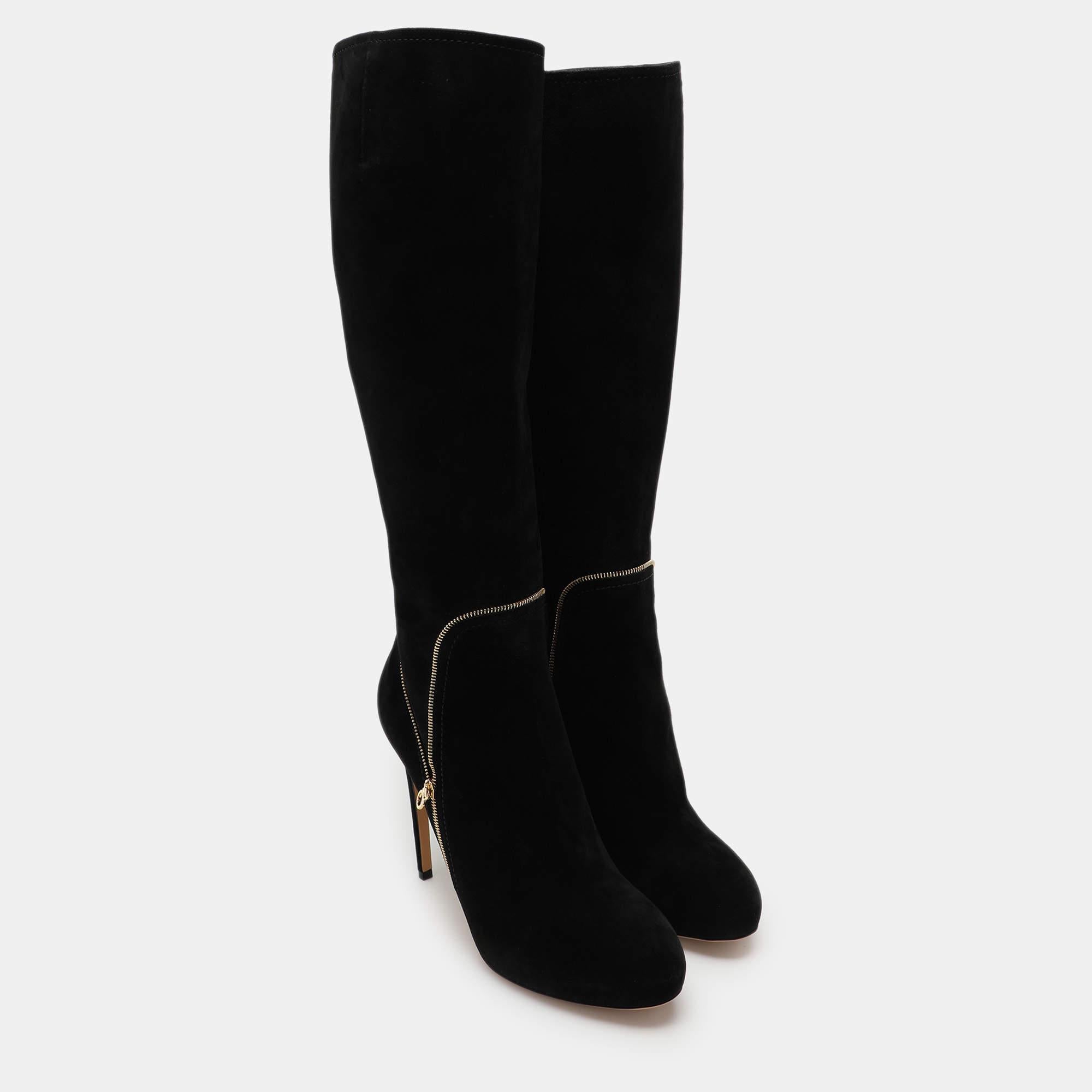 Salvatore Ferragamo - Bottes à genoux en daim noir Ronnie - Taille 40 Excellent état - En vente à Dubai, Al Qouz 2