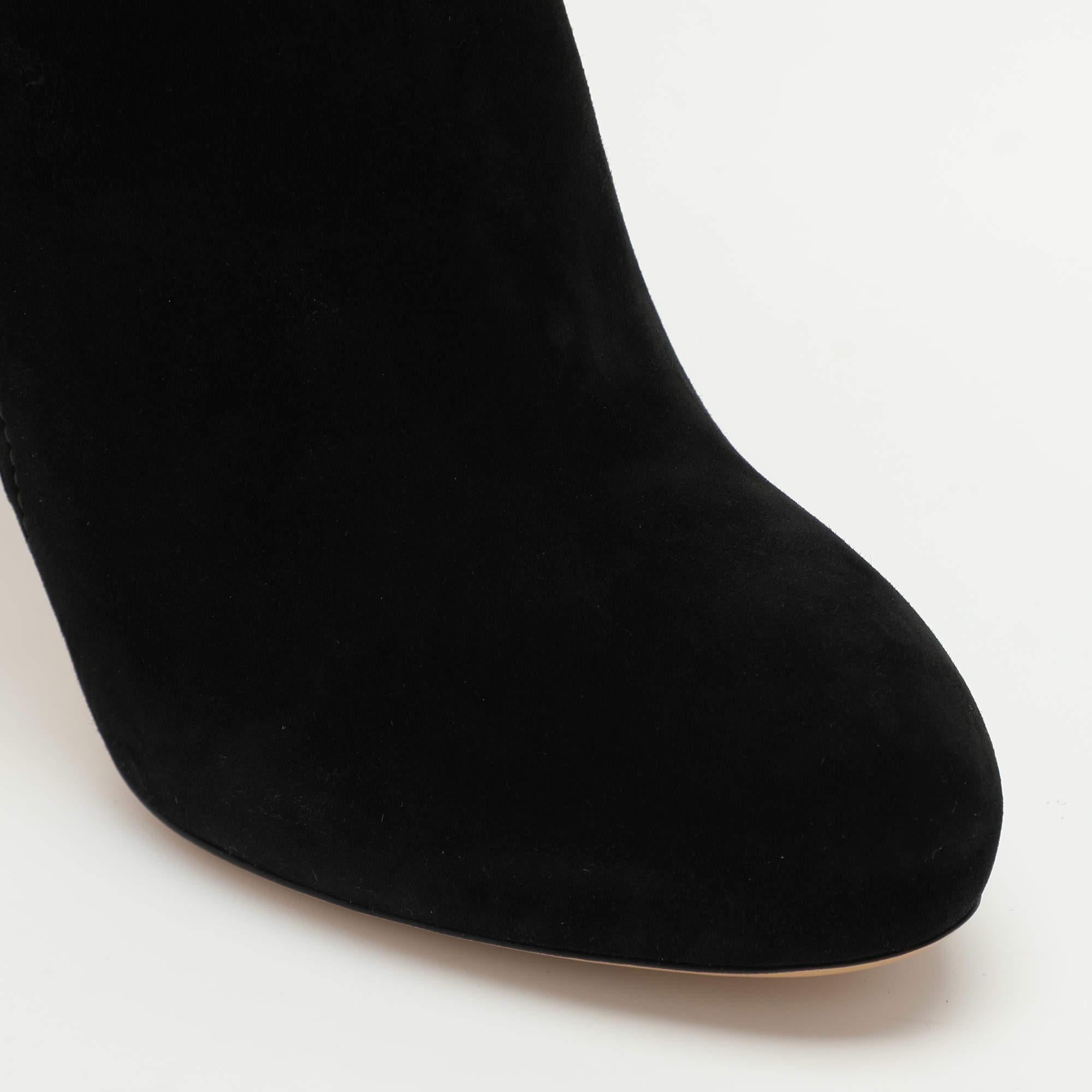 Salvatore Ferragamo - Bottes à genoux en daim noir Ronnie - Taille 40 en vente 2