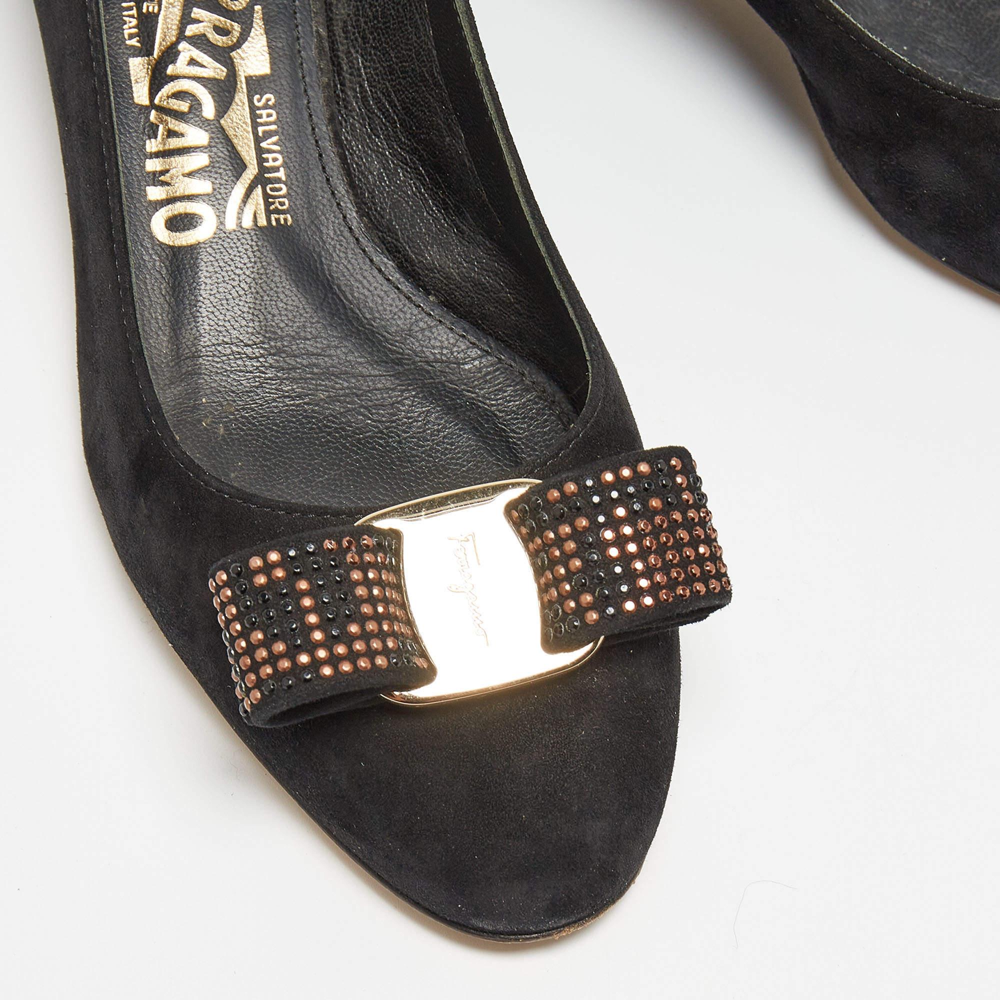 Salvatore Ferragamo Black Suede Vara Bow Studded Block Heel Pumps Size 35 For Sale 3