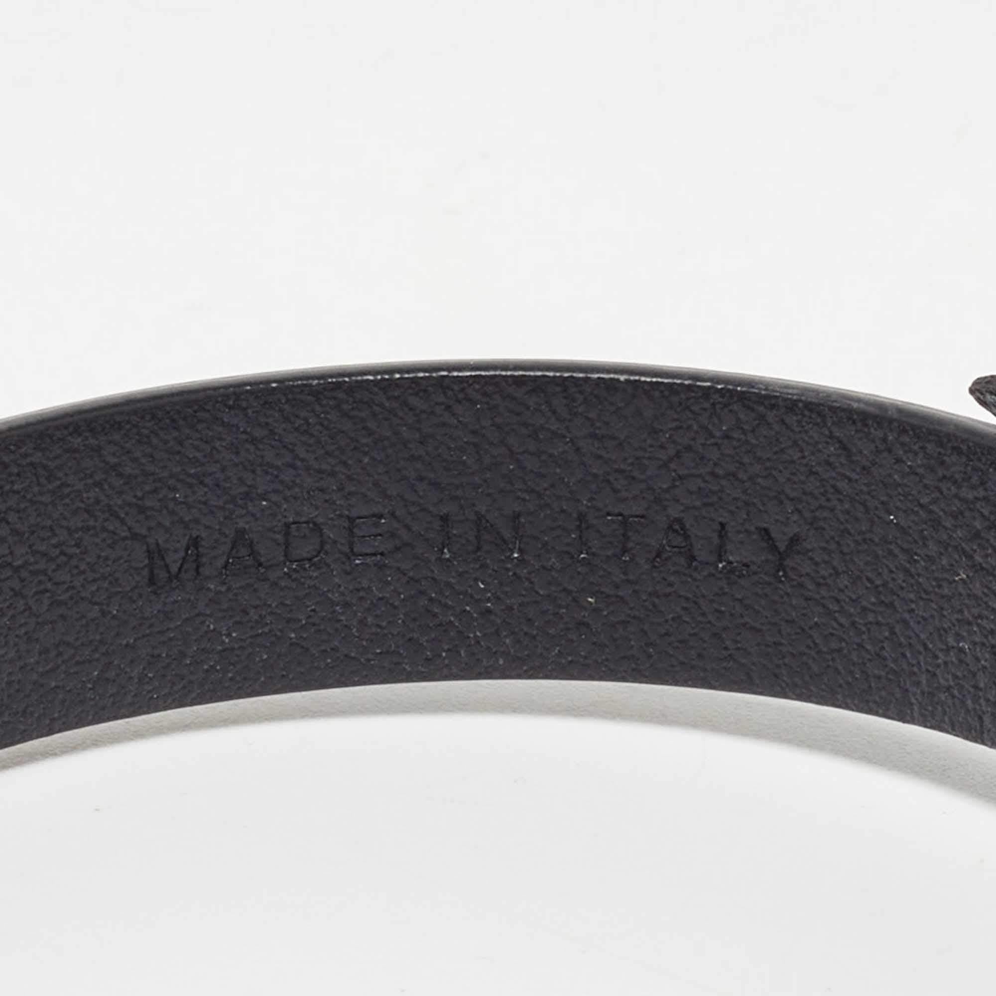 Salvatore Ferragamo Black Vara Bow Embellished Leather Gold Tone Bracelet In Excellent Condition In Dubai, Al Qouz 2