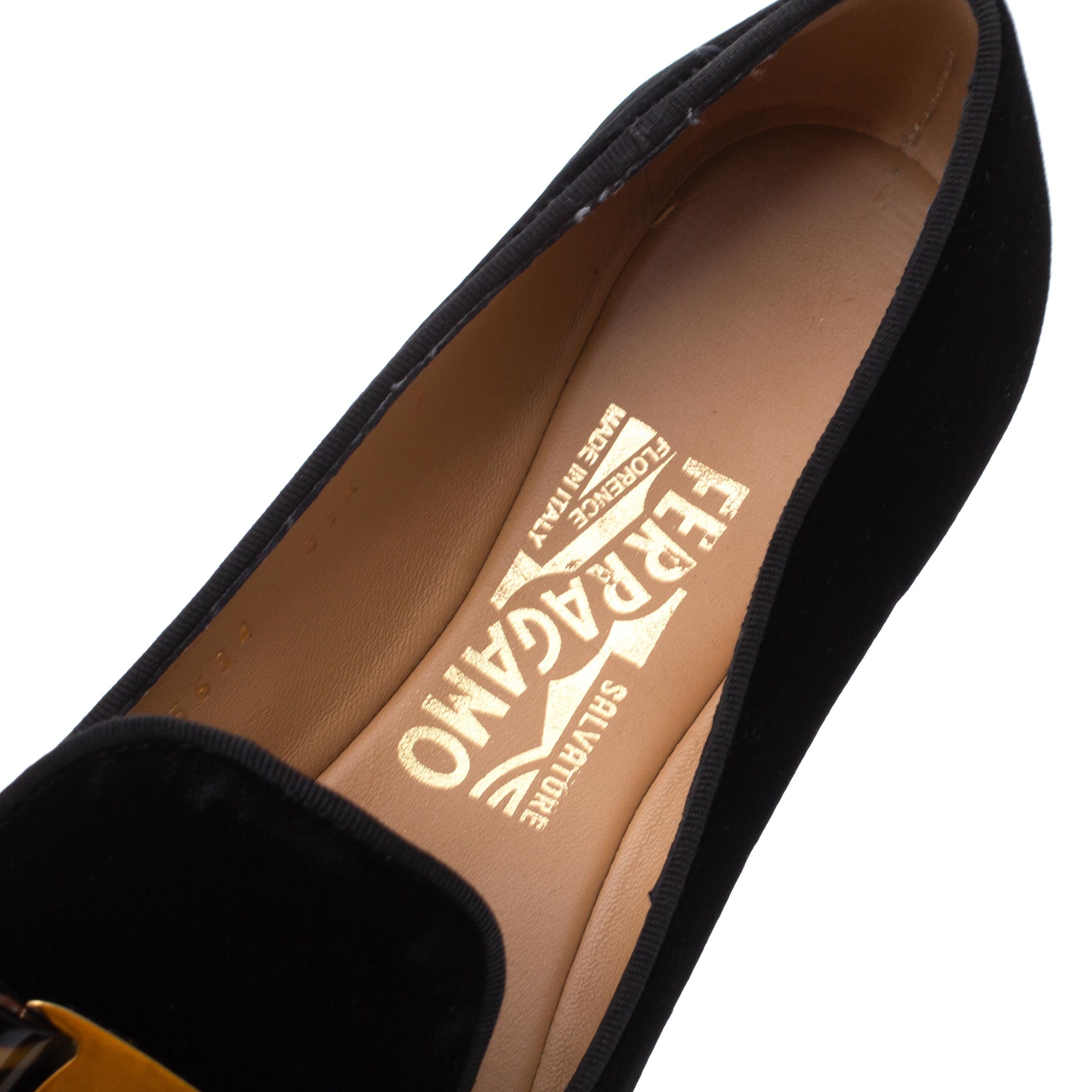 Salvatore Ferragamo Black Velvet Bow Detail Smoking Slippers Size 37.5 In Good Condition For Sale In Dubai, Al Qouz 2