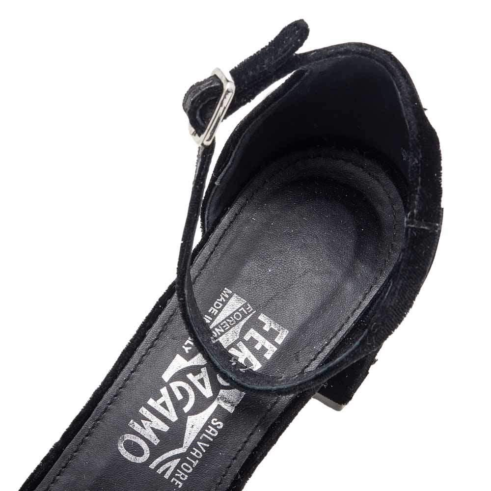 Salvatore Ferragamo Black Velvet Studded Block Heel Ankle Strap Sandals Size 38 In Fair Condition For Sale In Dubai, Al Qouz 2