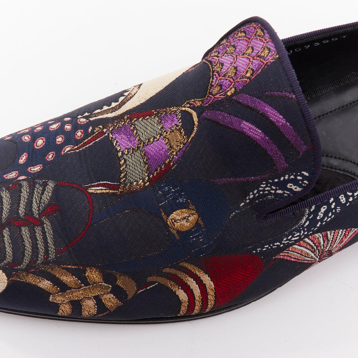 SALVATORE FERRAGAMO Mocassins plats en jacquard à motif de chaussure Blondie UK7.5 EU41.5 en vente 2