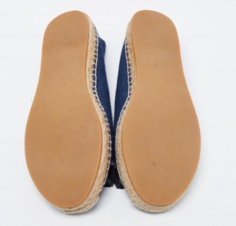 Salvatore Ferragamo - Espadrilles mandy en denim bleu, taille 40,5 Bon état - En vente à Dubai, Al Qouz 2