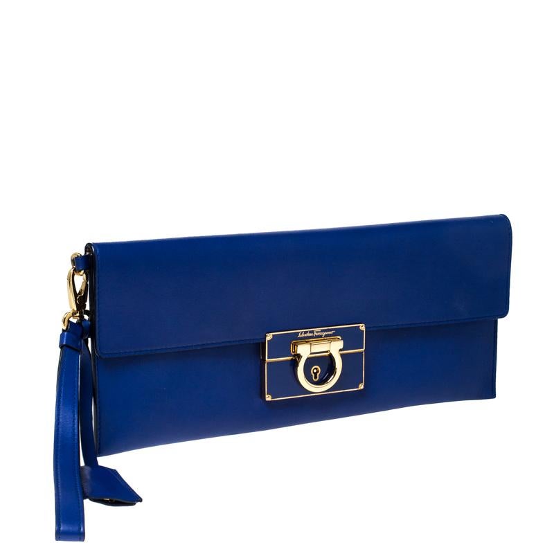 Salvatore Ferragamo Blue Leather Afef Gancio Clutch In Good Condition In Dubai, Al Qouz 2