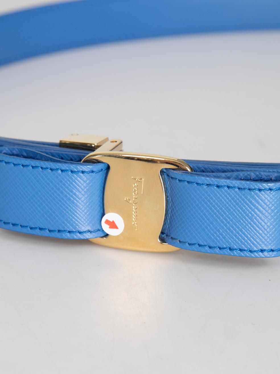 Cintura con fiocco in pelle blu di Salvatore Ferragamo in vendita 1