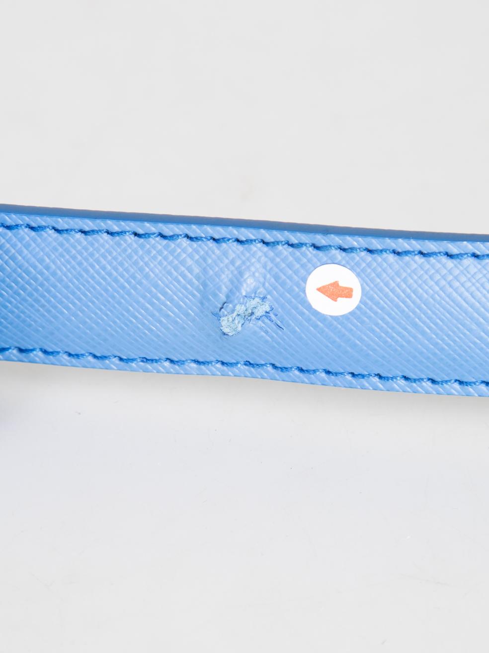 Cintura con fiocco in pelle blu di Salvatore Ferragamo in vendita 2