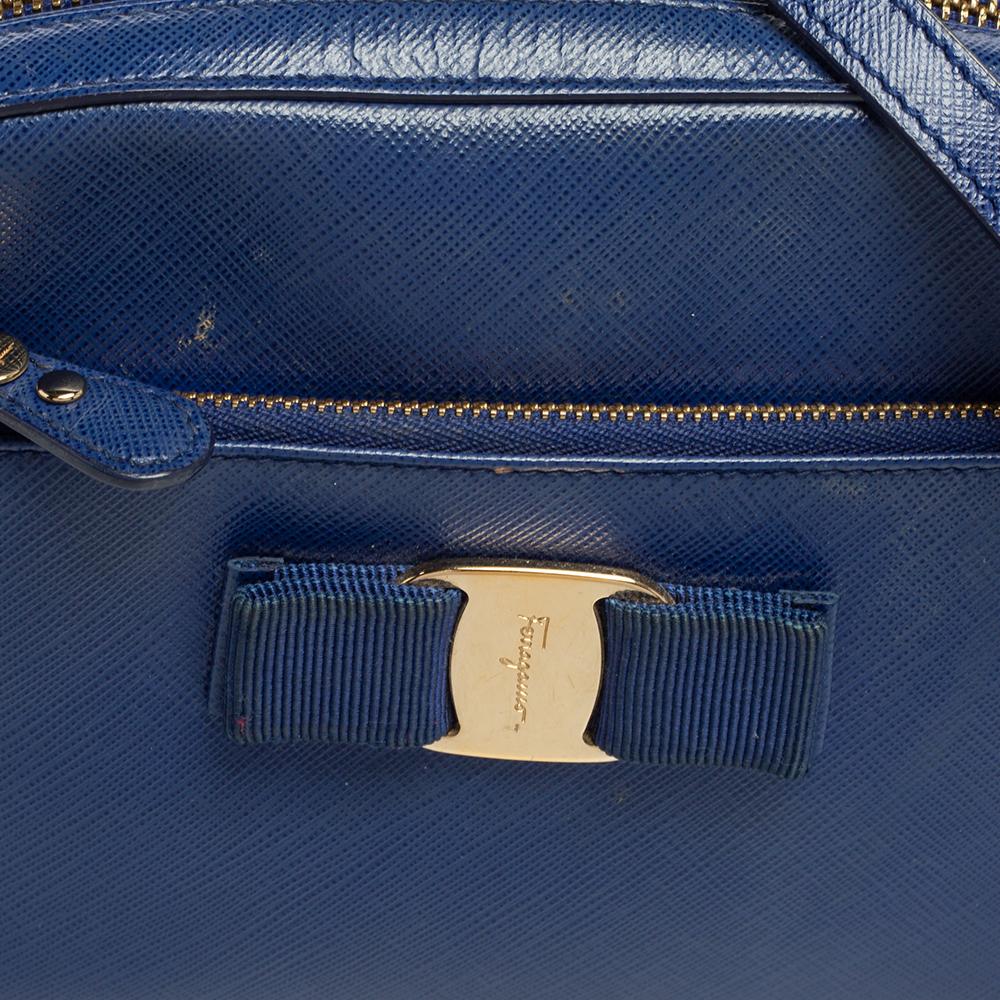 Salvatore Ferragamo Blue Leather Lydia Camera Bag In Good Condition In Dubai, Al Qouz 2