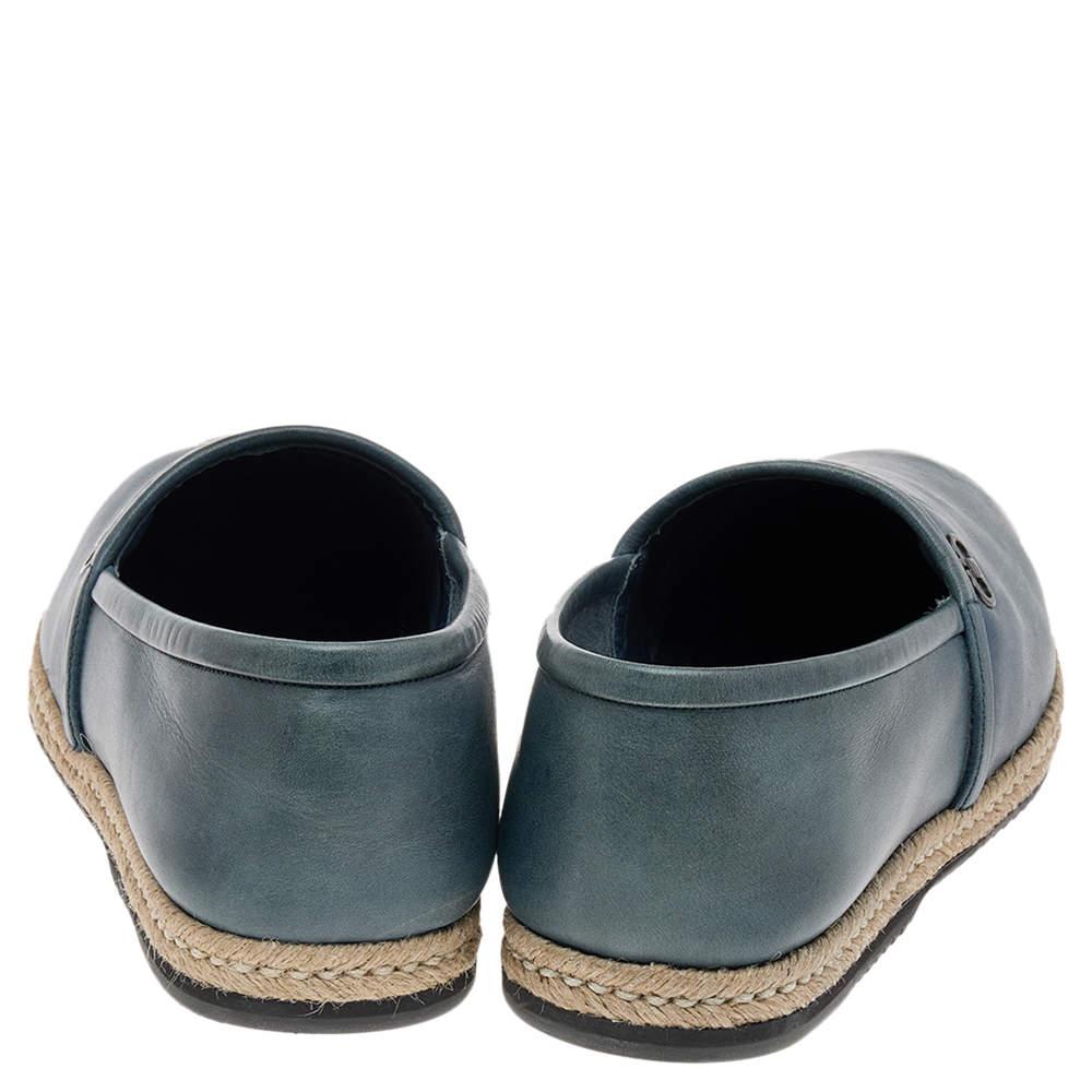 Salvatore Ferragamo Blue Leather Slip on Espadrilles Size 43 In Good Condition For Sale In Dubai, Al Qouz 2
