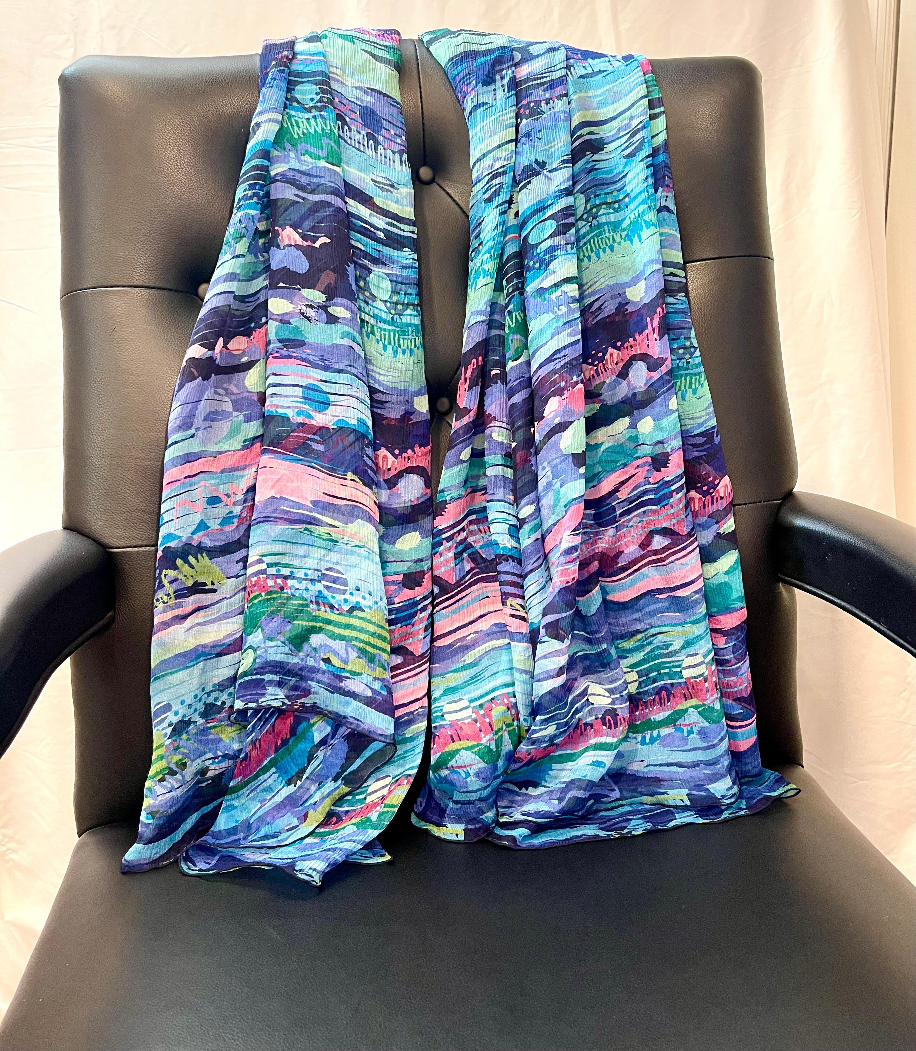 Salvatore Ferragamo Blue Marine Silk Modern Print Scarf, Extra Long
Pre Loved
Extra long scarf with floral print with a bucolic feel. The ethereal lightness of silk emphasizes the femininity and refinement of an ultra versatile accessory, a perfect