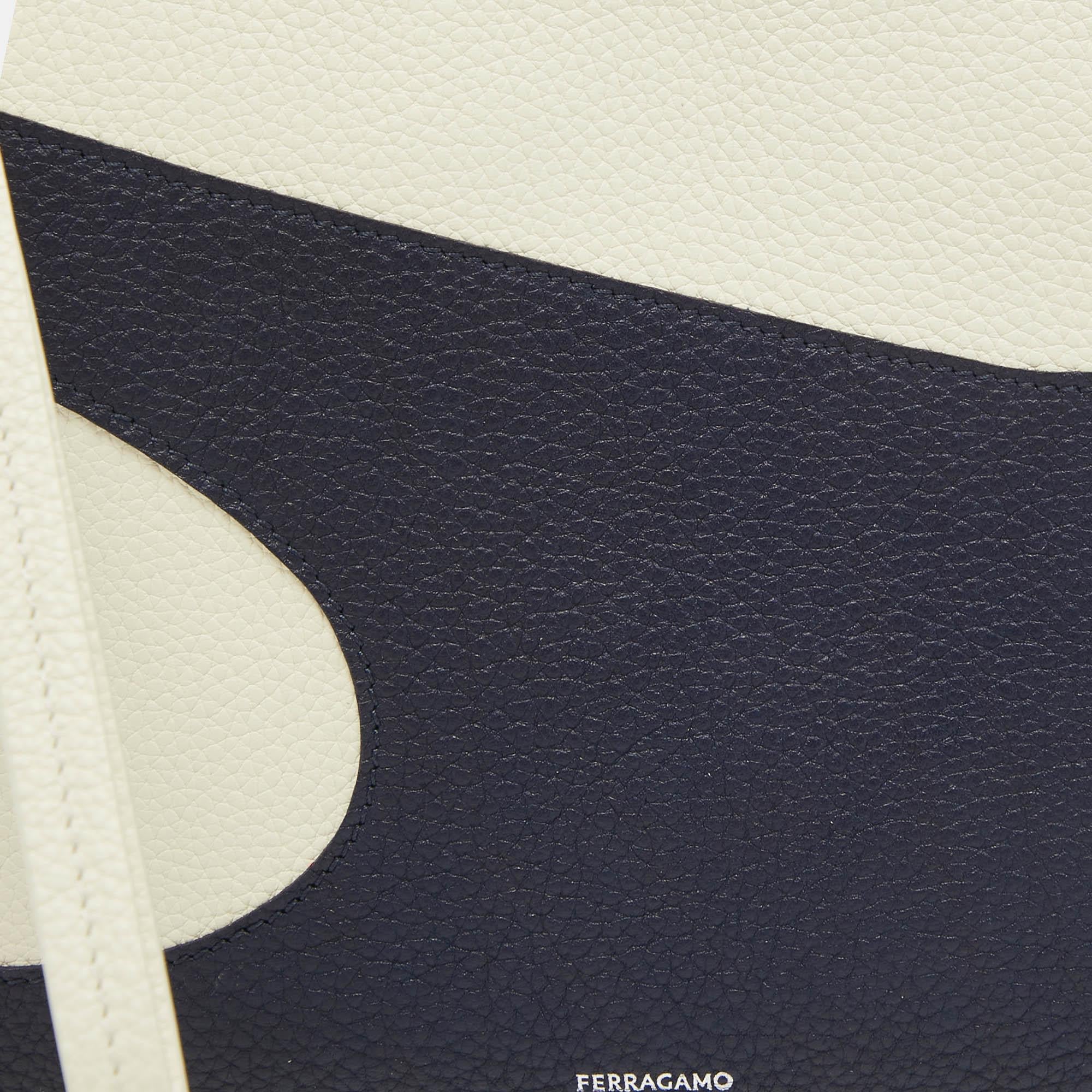 Salvatore Ferragamo Blue/Off White Leather Wristlet Pouch For Sale 7