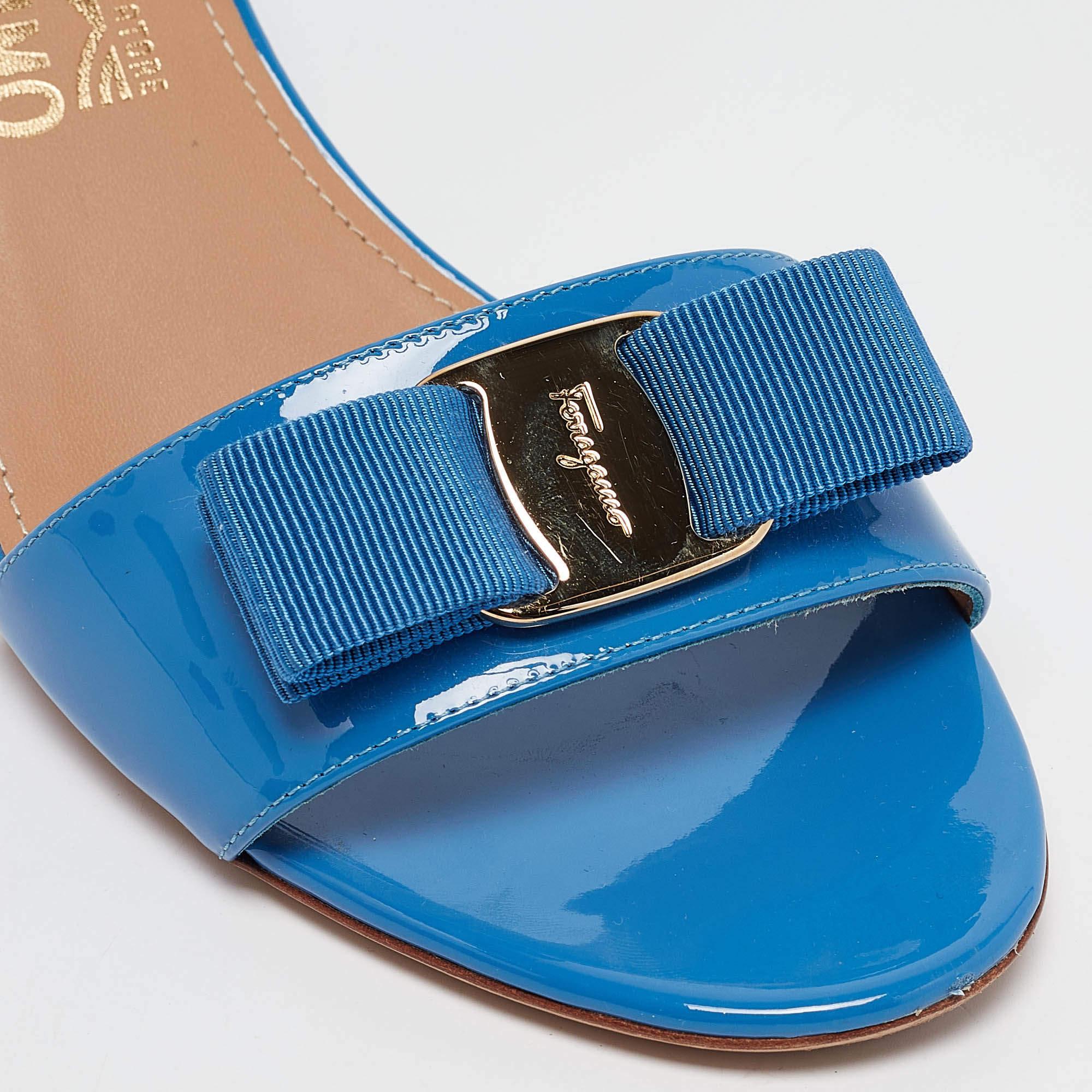 Salvatore Ferragamo Blue Patent Leather Gavina Sandals Size 39 3