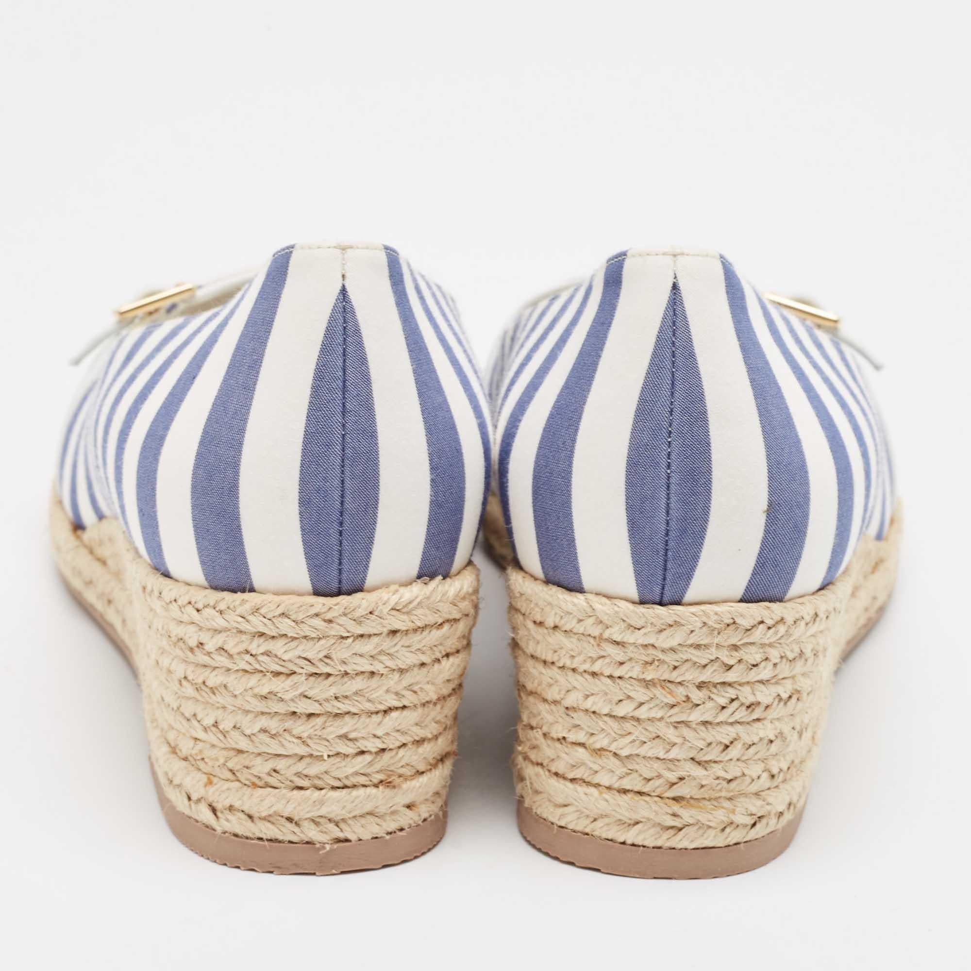 Women's Salvatore Ferragamo Blue/White Striped Audrey Wedge Espadrille Pumps Size 40 For Sale