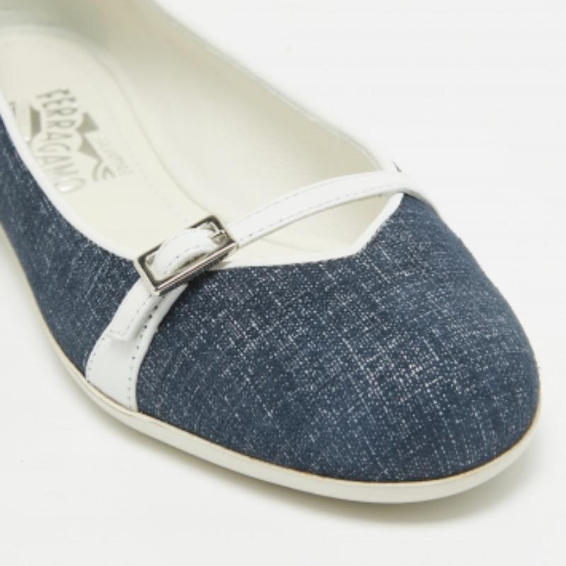 Salvatore Ferragamo Blau/Weiß Wildleder Audrey Ballettschuhe Größe 35.5 im Angebot 3
