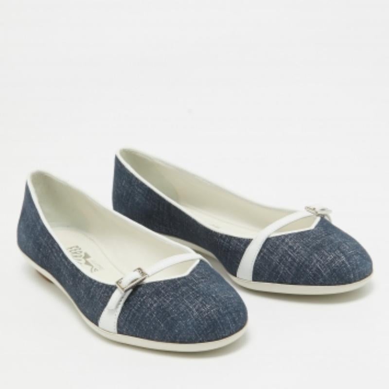 Salvatore Ferragamo Blau/Weiß Wildleder Audrey Ballettschuhe Größe 35.5 im Angebot 4