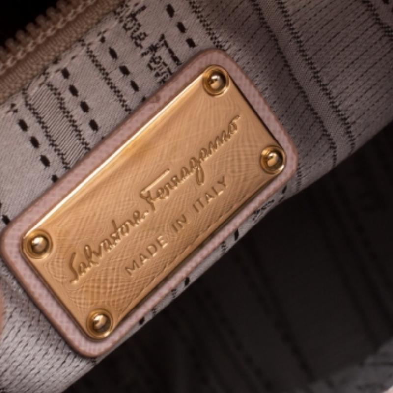 Salvatore Ferragamo Tote pequeño Briana de piel rosa rubor Marrón en venta