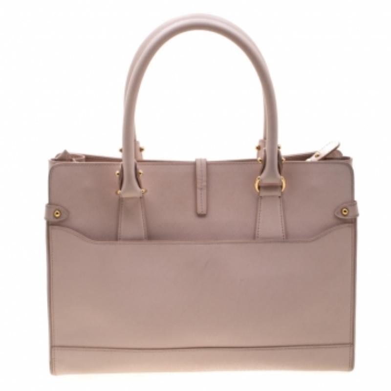 Salvatore Ferragamo Tote pequeño Briana de piel rosa rubor en venta 3