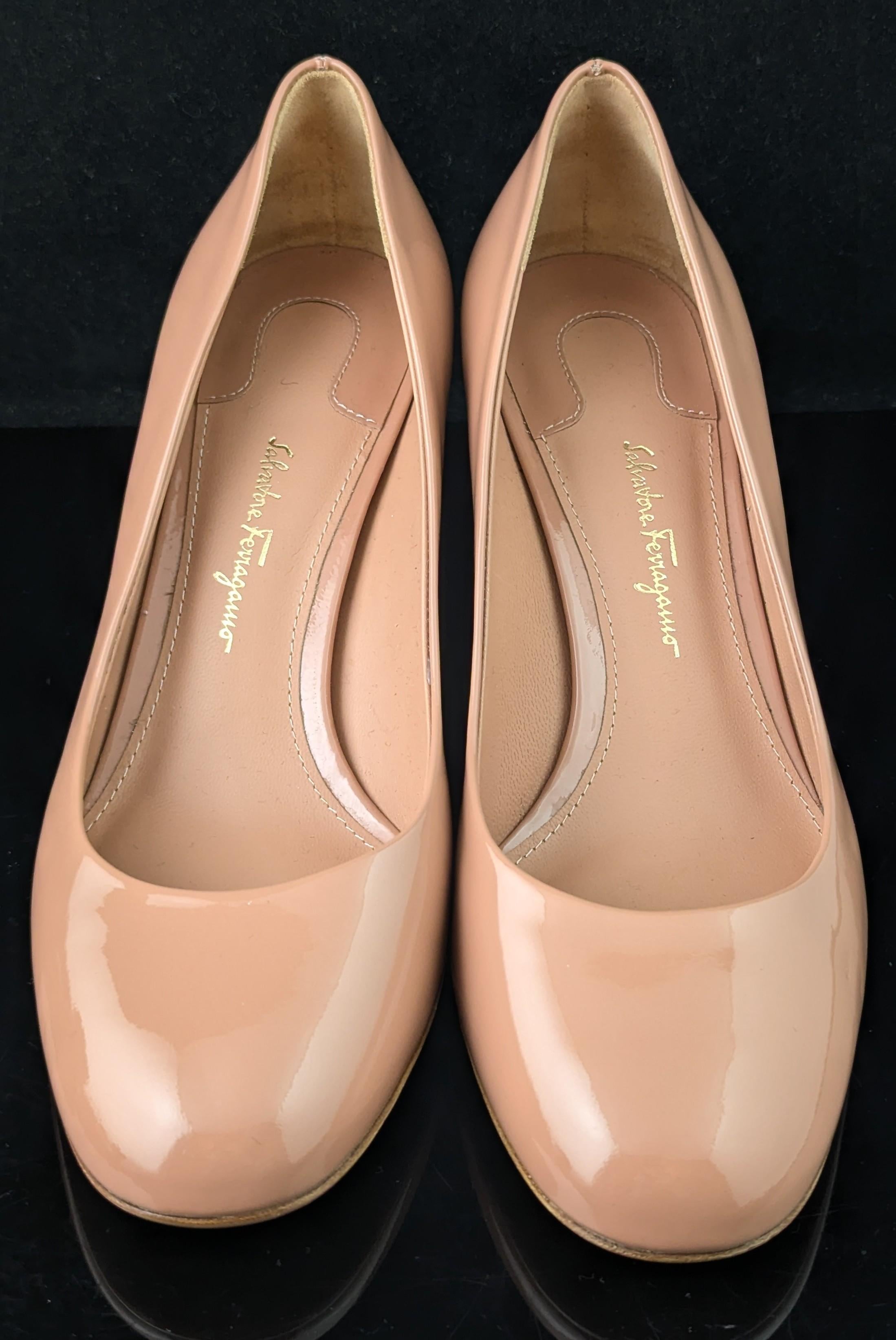 Salvatore Ferragamo blush pink patent leather heeled pumps For Sale 10