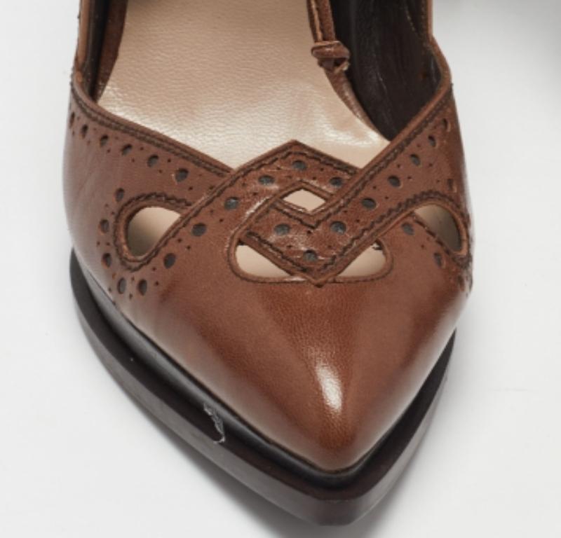 Marron Salvatore Ferragamo Brown Brogue Leather Cut Out Lace Pumps Size 37.5