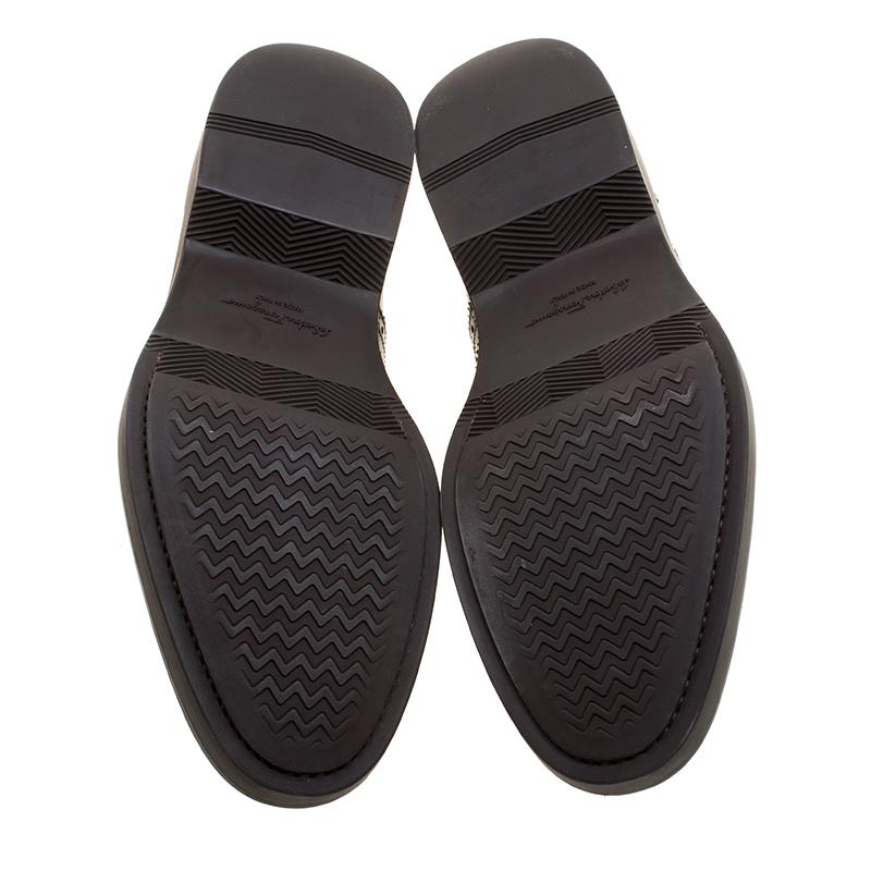 Salvatore Ferragamo Brown Brogue Leather Gambit Loafers Size 42 In New Condition In Dubai, Al Qouz 2