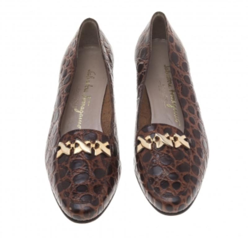 Noir Salvatore Ferragamo Chaussures en cuir gaufré Brown Taille 37 en vente